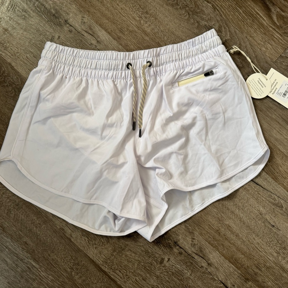 Vuori Lined Shorts - Size M - Lined
